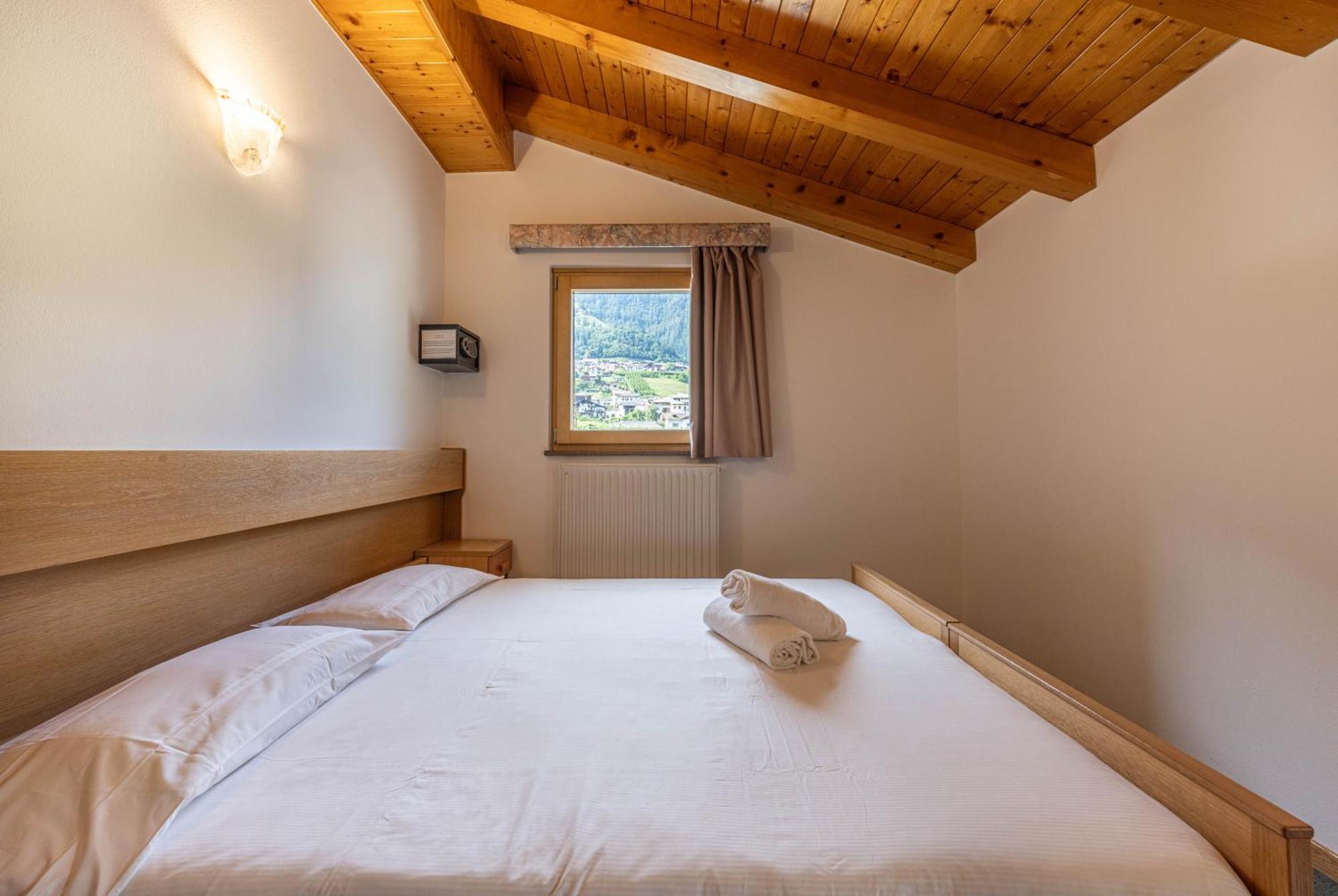 Hotel Laste' Caldes Luaran gambar
