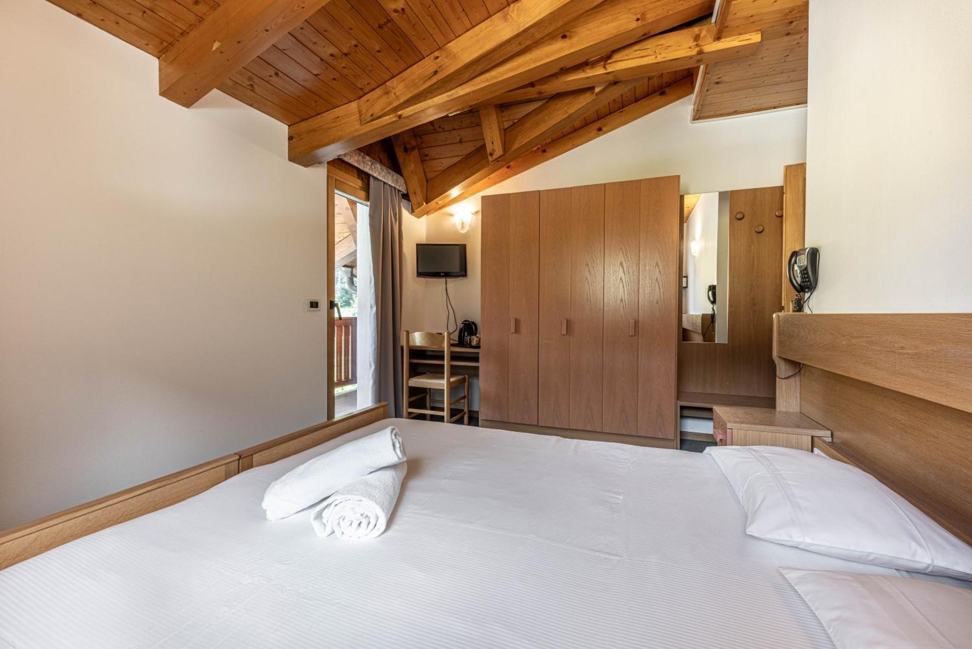 Hotel Laste' Caldes Luaran gambar
