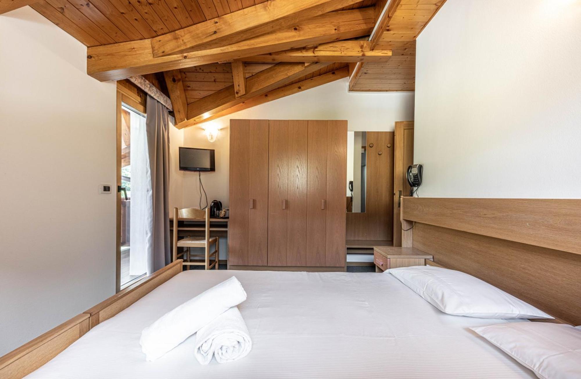 Hotel Laste' Caldes Luaran gambar